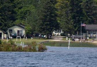Brock's Lakeshore Cabin Area